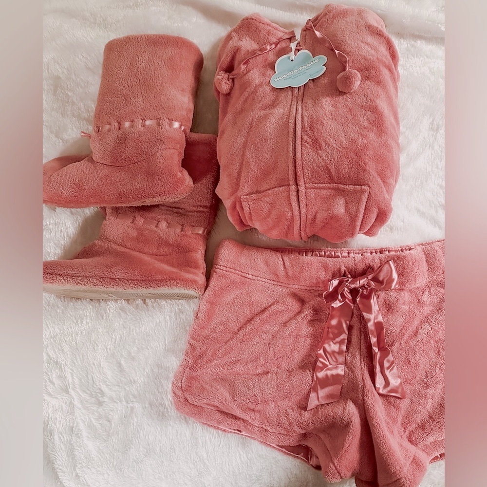 Hoodie-Footie Women’s Pajama Set